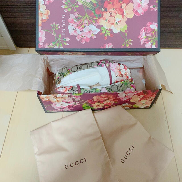 Gucci(グッチ)の【美品】GUCCIフラットシューズ♡箱付き レディースの靴/シューズ(バレエシューズ)の商品写真