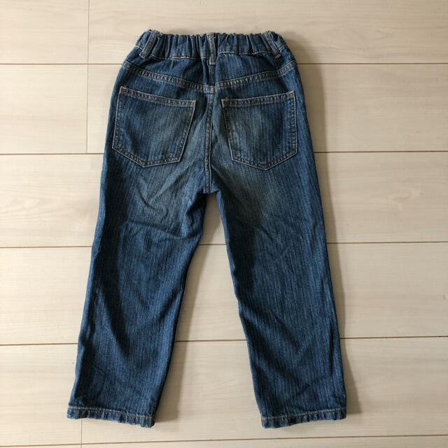 GU(ジーユー)のGU 110cm 男の子用ジーンズ キッズ/ベビー/マタニティのキッズ服男の子用(90cm~)(パンツ/スパッツ)の商品写真