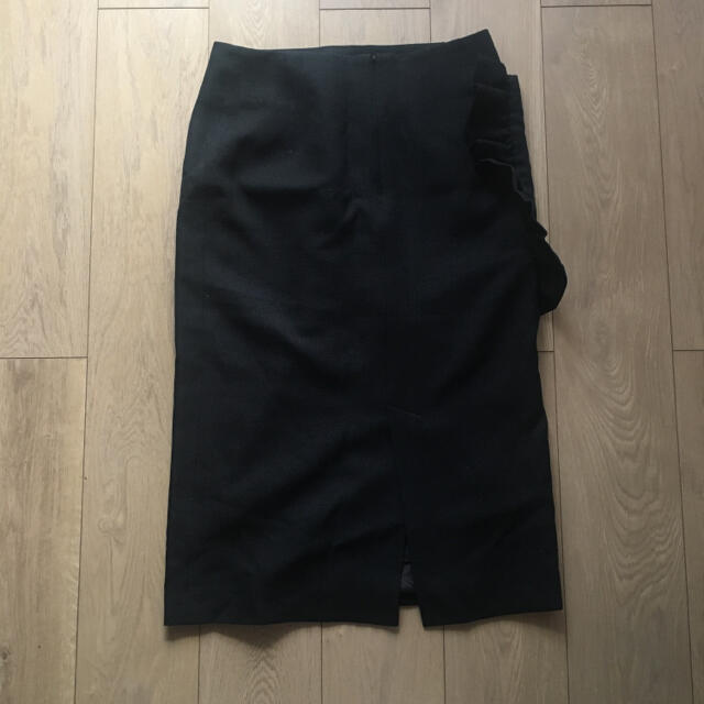 l'atelier du savon(アトリエドゥサボン)のpeu pres フリル付スカート レディースのスカート(ひざ丈スカート)の商品写真