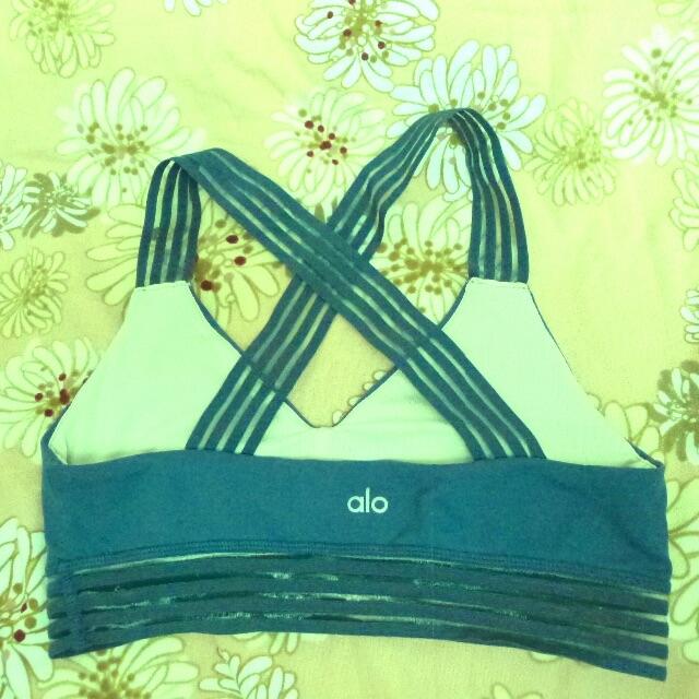 lululemon(ルルレモン)の＊〜Alo yoga＊Infinite Bra＊Legion Blue＊M〜＊ スポーツ/アウトドアのトレーニング/エクササイズ(ヨガ)の商品写真