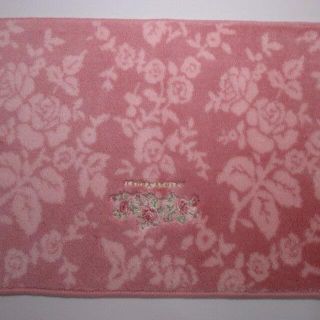 LAURA ASHLEY(玄関マット)のフリマアイテム一覧 LAURA ASHLEY(玄関マット)のフリマアイテム一覧