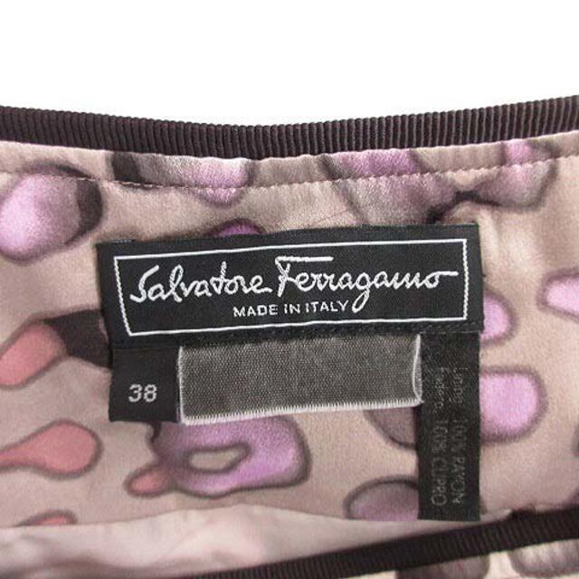 Salvatore Ferragamo(サルヴァトーレフェラガモ)のサルヴァトーレフェラガモ スカート ひざ丈 総柄 38 M グレージュ ピンク レディースのスカート(ひざ丈スカート)の商品写真