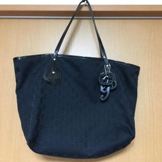 グッチ(Gucci)の10/31まで価格！！[美品] GUCCIチャーム付きハンドバッグ(トートバッグ)