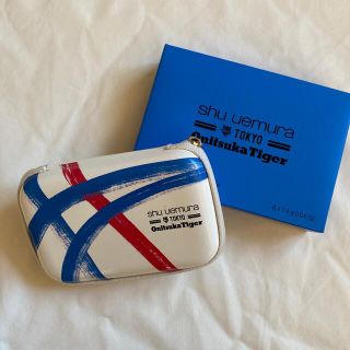 シュウウエムラ(shu uemura)の新品　シュウウエムラ✖︎Onitsuka Tiger コラボ　パレット(アイシャドウ)