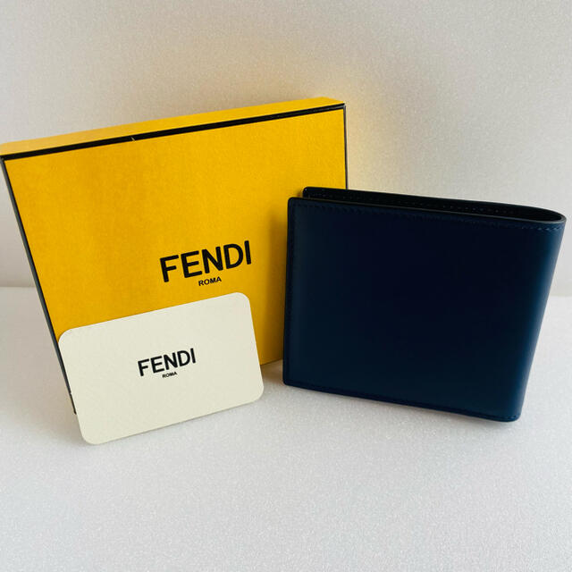 FENDI - 【新品未使用】 FENDI フェンディ 二つ折り財布の通販 by