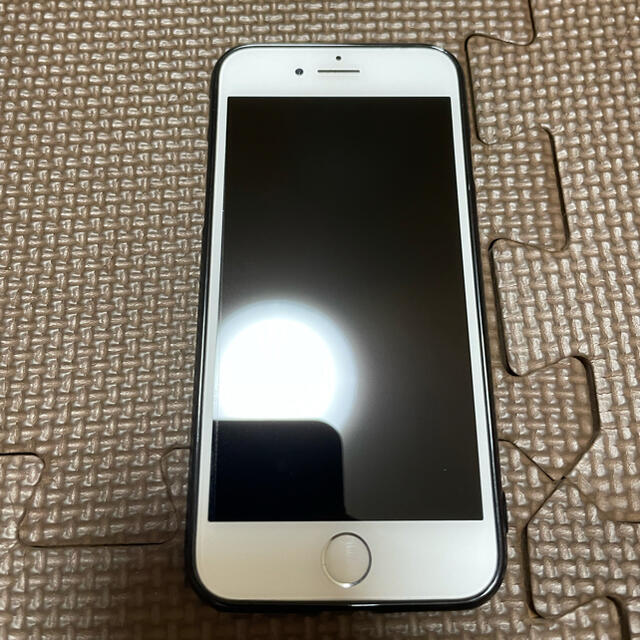 iPhone8 白　64gbスマホ/家電/カメラ