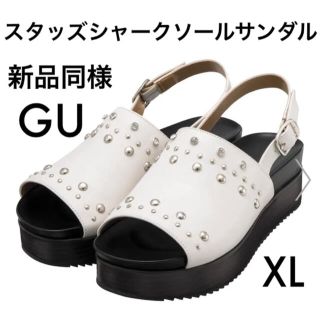 ジーユー(GU)の新品同様 GU スタッズシャークソールサンダル サンダル XL ジーユー(サンダル)