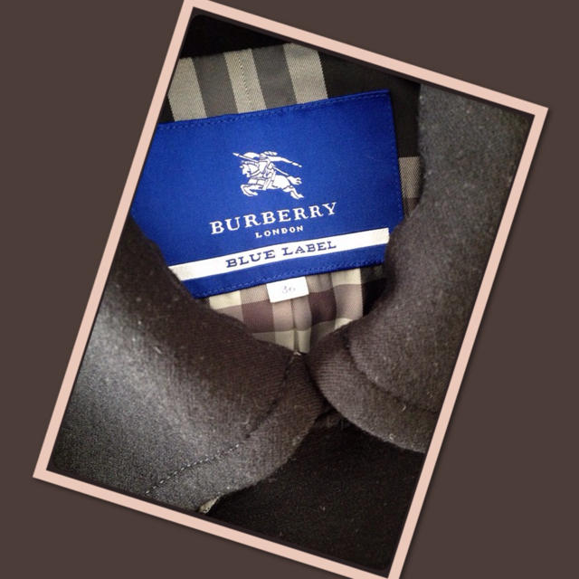 BURBERRY(バーバリー)のバーバリー・ブルーレーベルのコート レディースのジャケット/アウター(ピーコート)の商品写真