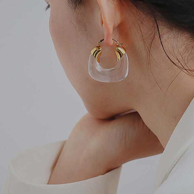 eimy istoire(エイミーイストワール)のClear hoop pierce No.695 レディースのアクセサリー(ピアス)の商品写真