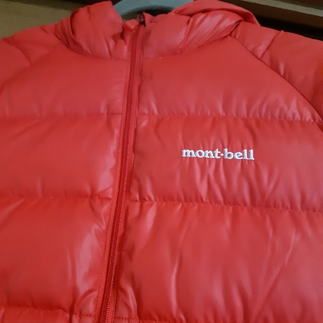 mont bell(モンベル)のmont-bell モンベル ダウン 140 男の子 女の子 上着 ジャンパー キッズ/ベビー/マタニティのキッズ服男の子用(90cm~)(ジャケット/上着)の商品写真