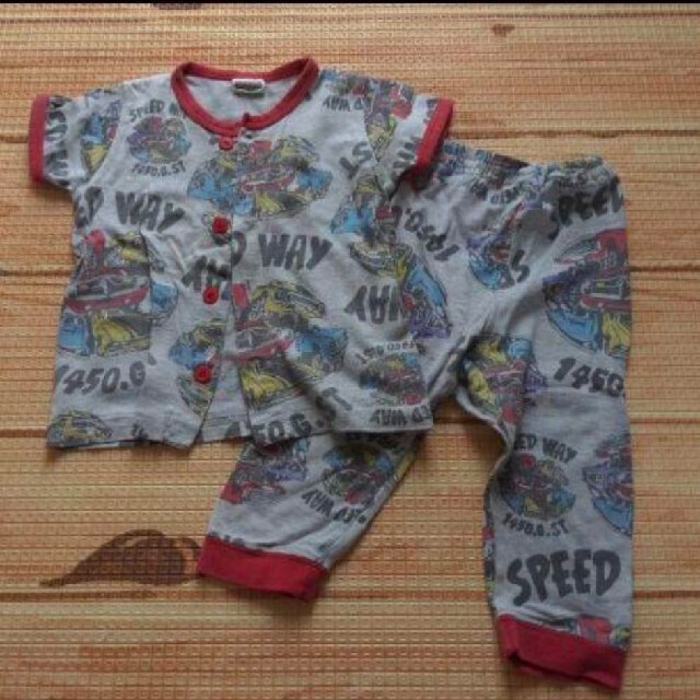 F.O.KIDS(エフオーキッズ)のパジャマ80 キッズ/ベビー/マタニティのベビー服(~85cm)(パジャマ)の商品写真