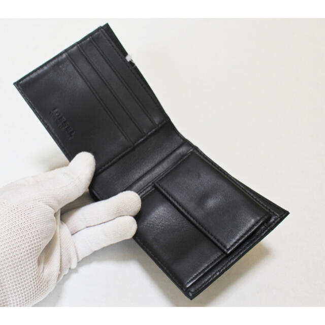 DIESEL(ディーゼル)の《ディーゼル》新品 コピーライトロゴ レザー2つ折り財布 プレゼントにも メンズのファッション小物(折り財布)の商品写真