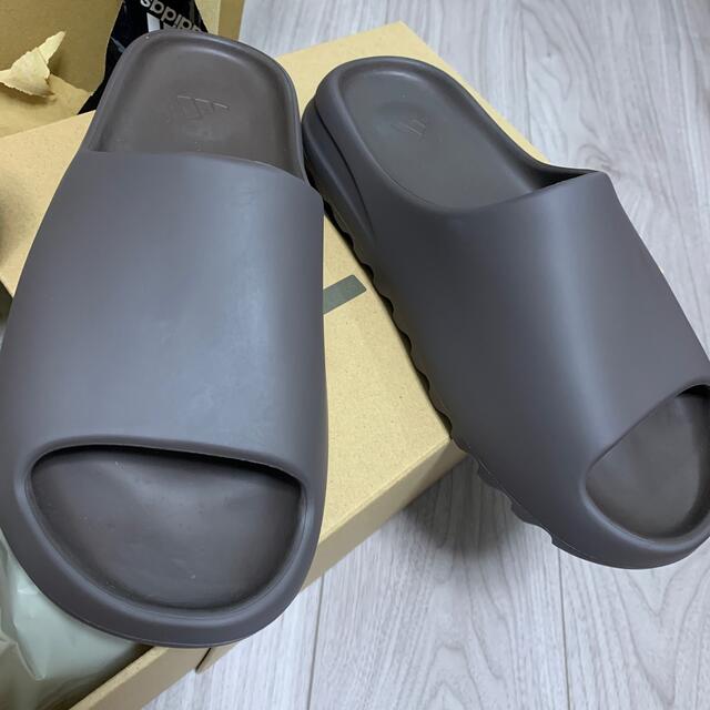 Yeezy slide soot 28.5