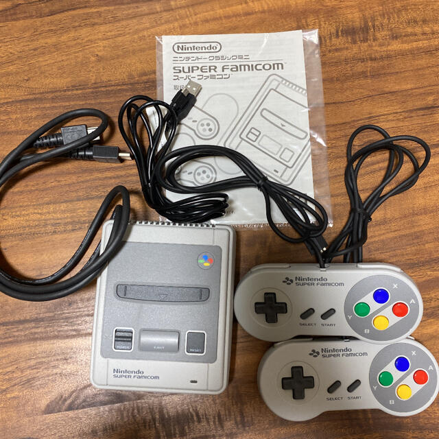 新品　Nintendo ニンテンドークラシックミニ スーパーファミコン