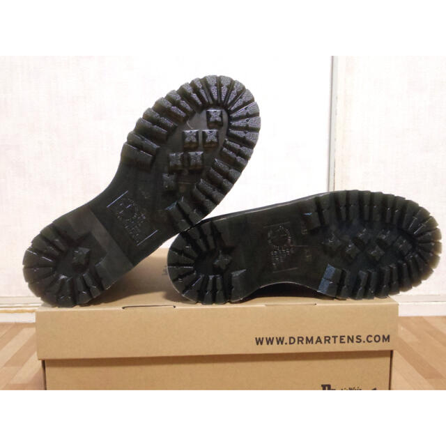 Dr.Martens(ドクターマーチン)のドクターマーチン 厚底 ブーツ 8ホール 黒 くろ JADON UK4 レディースの靴/シューズ(ブーツ)の商品写真