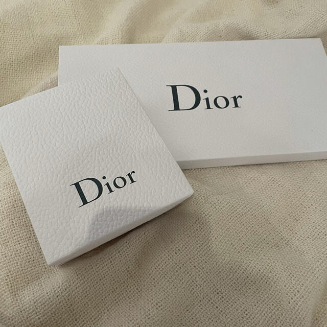 Dior(ディオール)のDior 非売品チャームと新作ミスディオールサンプルセット コスメ/美容のキット/セット(サンプル/トライアルキット)の商品写真