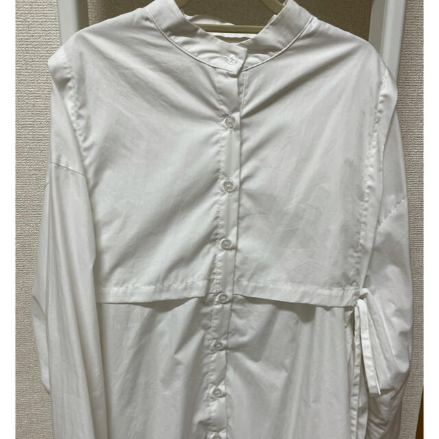 RANDEBOO Pleats cape shirts レディースのトップス(シャツ/ブラウス(長袖/七分))の商品写真