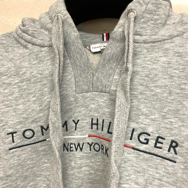 TOMMY HILFIGER(トミーヒルフィガー)のトミーフィルフィガー　トップス レディースのトップス(ニット/セーター)の商品写真