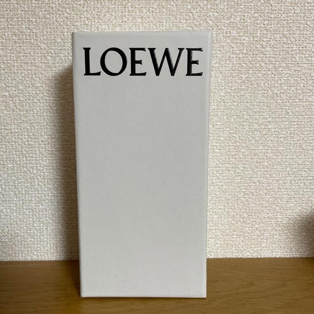 LOEWE(ロエベ)の【新品】LOEWE スラップブレスレットスモール（カーフ） レディースのアクセサリー(ブレスレット/バングル)の商品写真