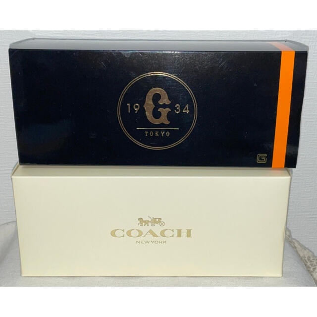 COACH(コーチ)の【未使用品】コーチ✖️ジャイアンツ　ペアマグカップ2018 インテリア/住まい/日用品のキッチン/食器(グラス/カップ)の商品写真