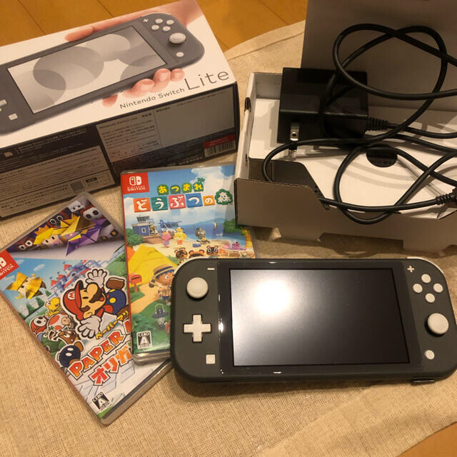 最終出品！ニンテンドースイッチライトグレー