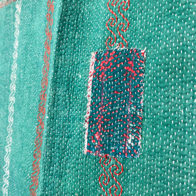丁寧刺繍とリボンテープが可愛いラリーキルト　刺し子　エスニック　インド綿　刺繍 4