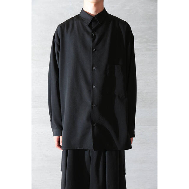 Yohji Yamamoto(ヨウジヤマモト)のYohji Yamamoto POUR HOMME 20ss 前後段違い シャツ メンズのトップス(シャツ)の商品写真