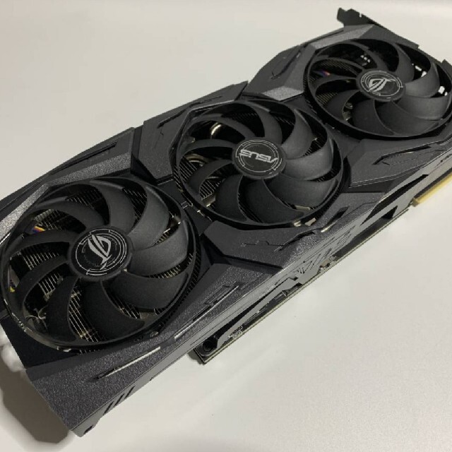 ASUS(エイスース)の超美品 Rog Strix RTX 2080 Ti  OC スマホ/家電/カメラのPC/タブレット(PCパーツ)の商品写真