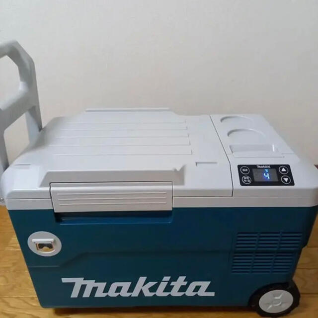 Makita(マキタ)のマキタ保冷温庫 20L  スマホ/家電/カメラの生活家電(冷蔵庫)の商品写真