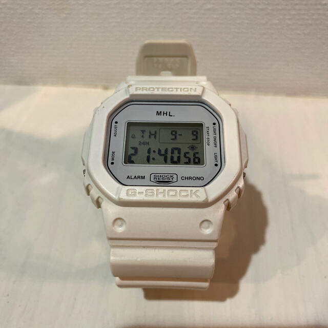 MHL.コラボ　G-SHOCK 白色