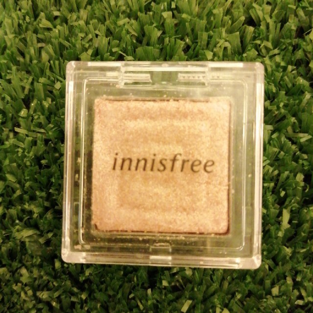 Innisfree(イニスフリー)のイニスフリー グリッターアイシャドウ 11 コスメ/美容のベースメイク/化粧品(アイシャドウ)の商品写真