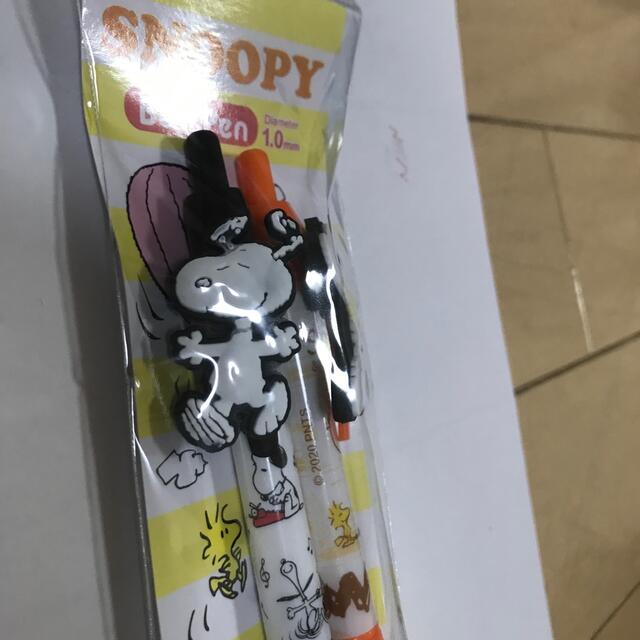 SNOOPY(スヌーピー)のSNOOPY ボールペン2色セット エンタメ/ホビーのおもちゃ/ぬいぐるみ(キャラクターグッズ)の商品写真