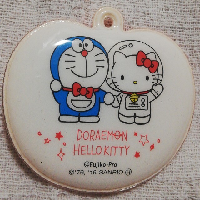 サンリオ(サンリオ)のドラえもん&HELLO KITTY　マタニティマーク エンタメ/ホビーのおもちゃ/ぬいぐるみ(キャラクターグッズ)の商品写真