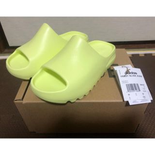 アディダス(adidas)のADIDAS KIDS YEEZY SLIDE "GLOW GREEN"(サンダル)