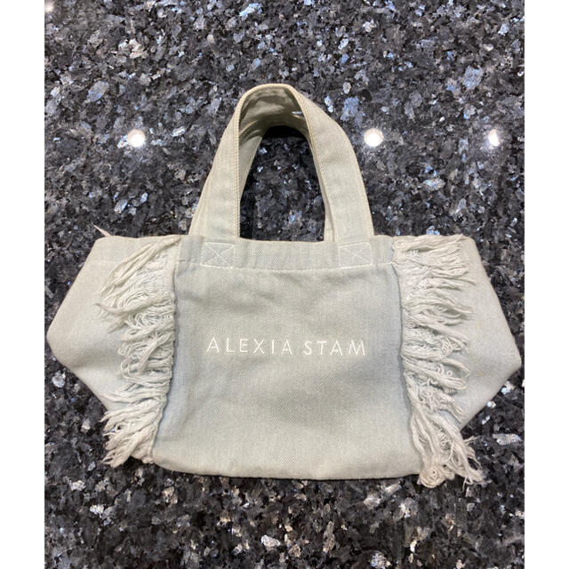 ALEXIA STAM(アリシアスタン)のalexiastam フリンジデニムトート　大人気バッグ レディースのバッグ(トートバッグ)の商品写真