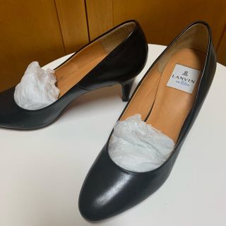 ランバンオンブルー(LANVIN en Bleu)の【美品】LANVIN en Bleu 黒パンプス　24cm ランバン(ハイヒール/パンプス)