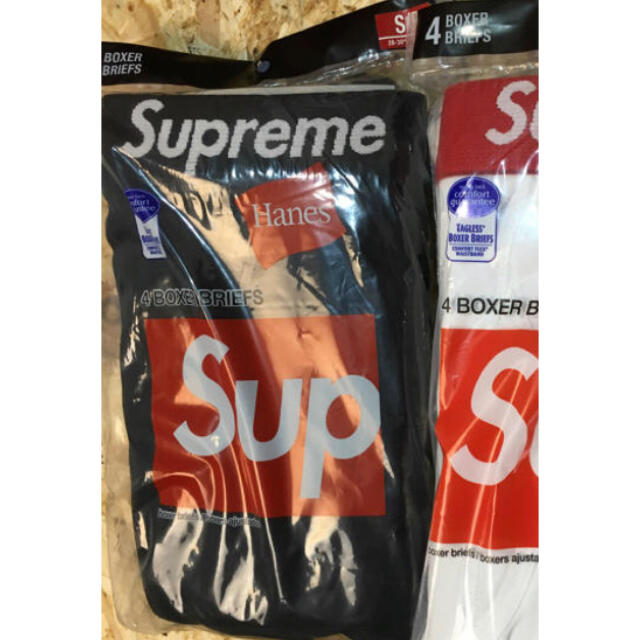 Supreme(シュプリーム)の【新品】Supreme Hanes ボクサーパンツ Boxer Briefs メンズのアンダーウェア(ボクサーパンツ)の商品写真