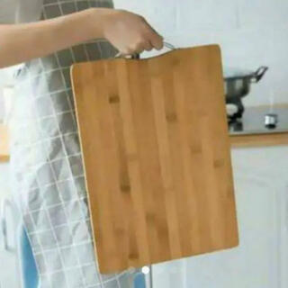 【新品未使用】カッティングボード 抗菌 竹のまな板(収納/キッチン雑貨)
