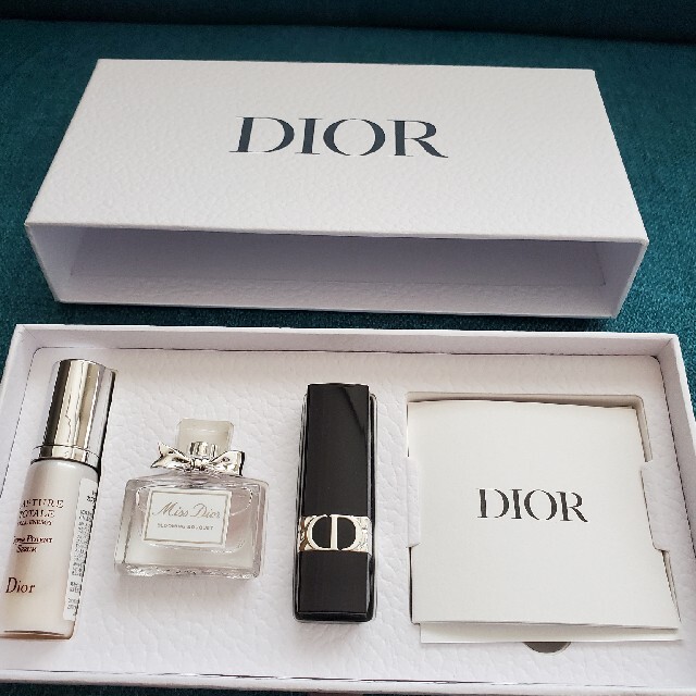 さんちえ様専用ページ🍀Dior ビューティーディスカバリーキット コスメ/美容のキット/セット(その他)の商品写真