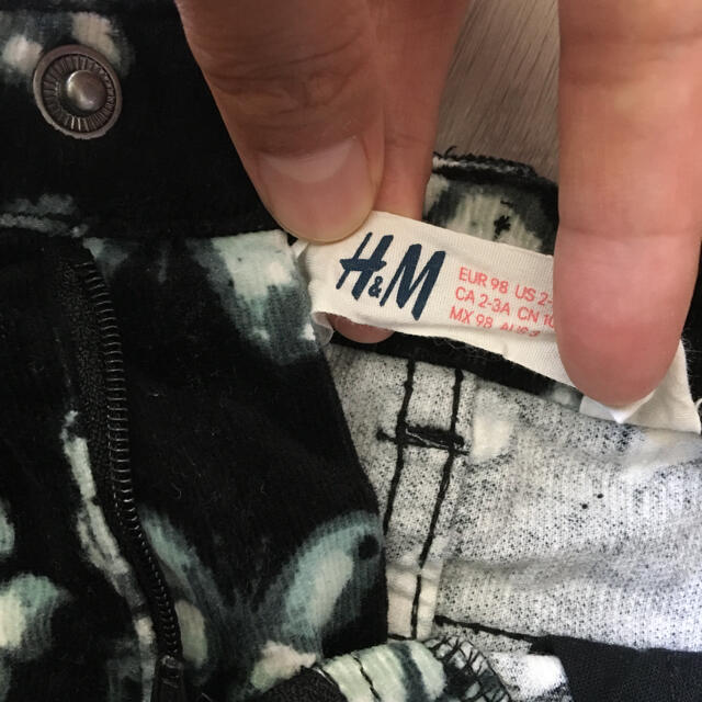 H&M(エイチアンドエム)のH&M　スカート　レース　黒　蝶々 キッズ/ベビー/マタニティのキッズ服女の子用(90cm~)(スカート)の商品写真