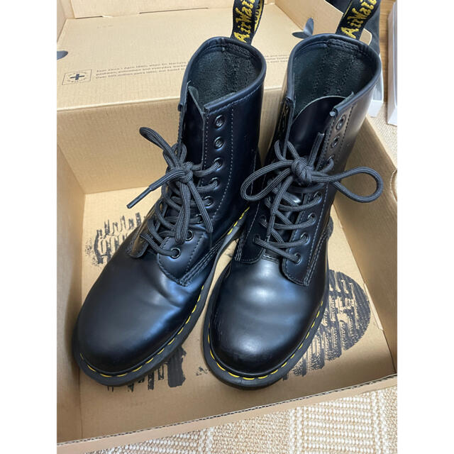 Dr.Martens(ドクターマーチン)のDr.Martin 1460 8ホールブーツ レディースの靴/シューズ(ブーツ)の商品写真