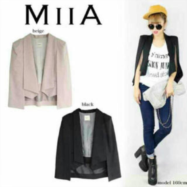 MIIA(ミーア)のケープジャケット MIIA 新品 ベージュ レディースのジャケット/アウター(テーラードジャケット)の商品写真