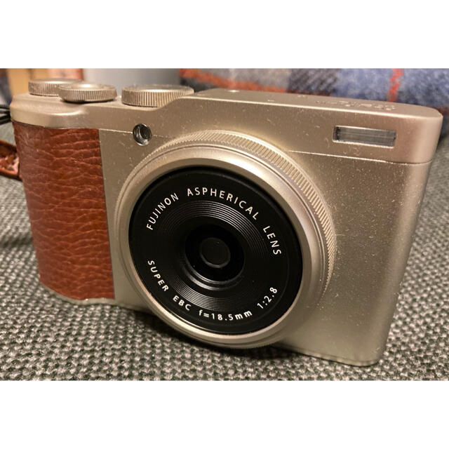 FUJIFILM XF10 （シャンパンゴールド）