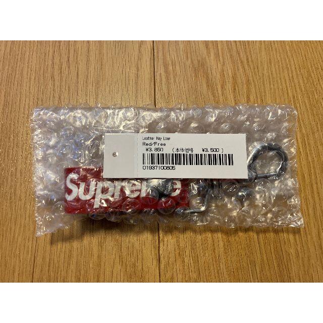 Supreme(シュプリーム)の赤 supreme leather key loop レザー キーループ メンズのアクセサリー(その他)の商品写真