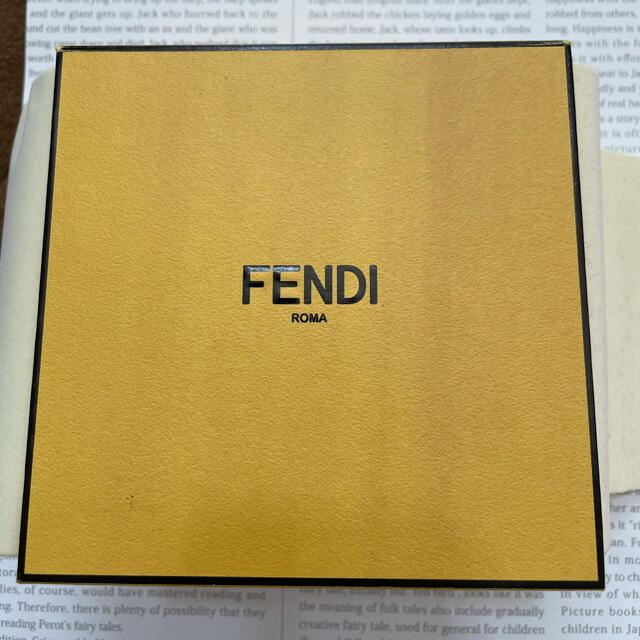 FENDI(フェンディ)の訳あり SALE！FENDIピアス　 レディースのアクセサリー(ピアス)の商品写真