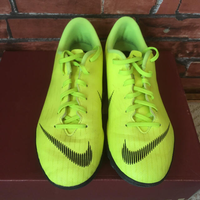 NIKE - 23cm NIKE ナイキ サッカー シューズ スニーカー 蛍光 NIKE - 23cm NIKE ナイキ サッカー シューズ スニーカー 蛍光
