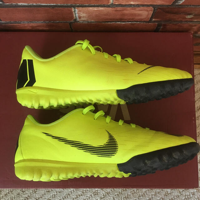 NIKE - 23cm NIKE ナイキ サッカー シューズ スニーカー 蛍光 NIKE - 23cm NIKE ナイキ サッカー シューズ スニーカー 蛍光