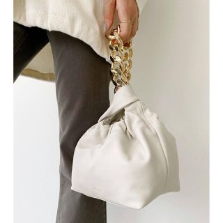 アパルトモンドゥーズィエムクラス(L'Appartement DEUXIEME CLASSE)の【DEMELLIER LONDON】hand bag with chain(ハンドバッグ)