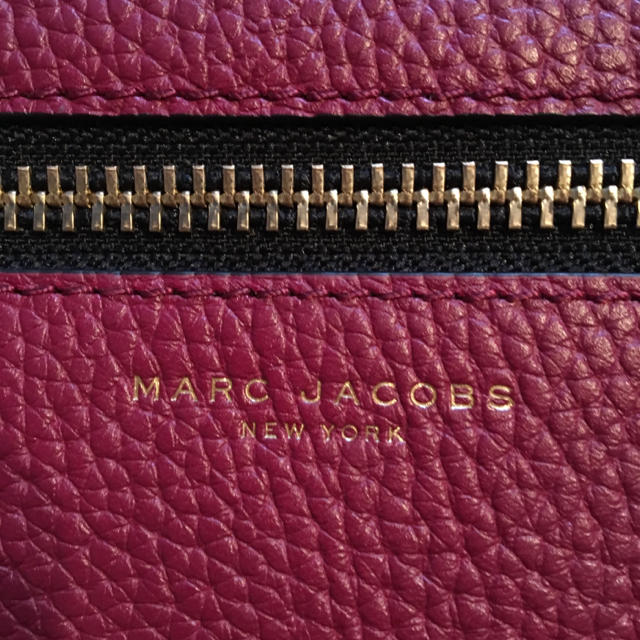 MARC BY MARC JACOBS(マークバイマークジェイコブス)の未使用☆マークジェイコブス 長財布☆ボルドー レディースのファッション小物(財布)の商品写真