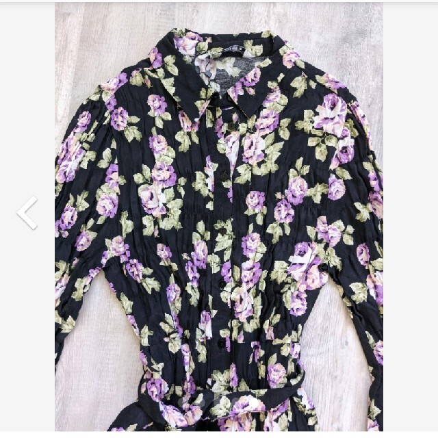 ZARA - ZARA フラワー柄ワンピース XSサイズの通販 by ZARA - ZARA フラワー柄ワンピース XSサイズの通販 by